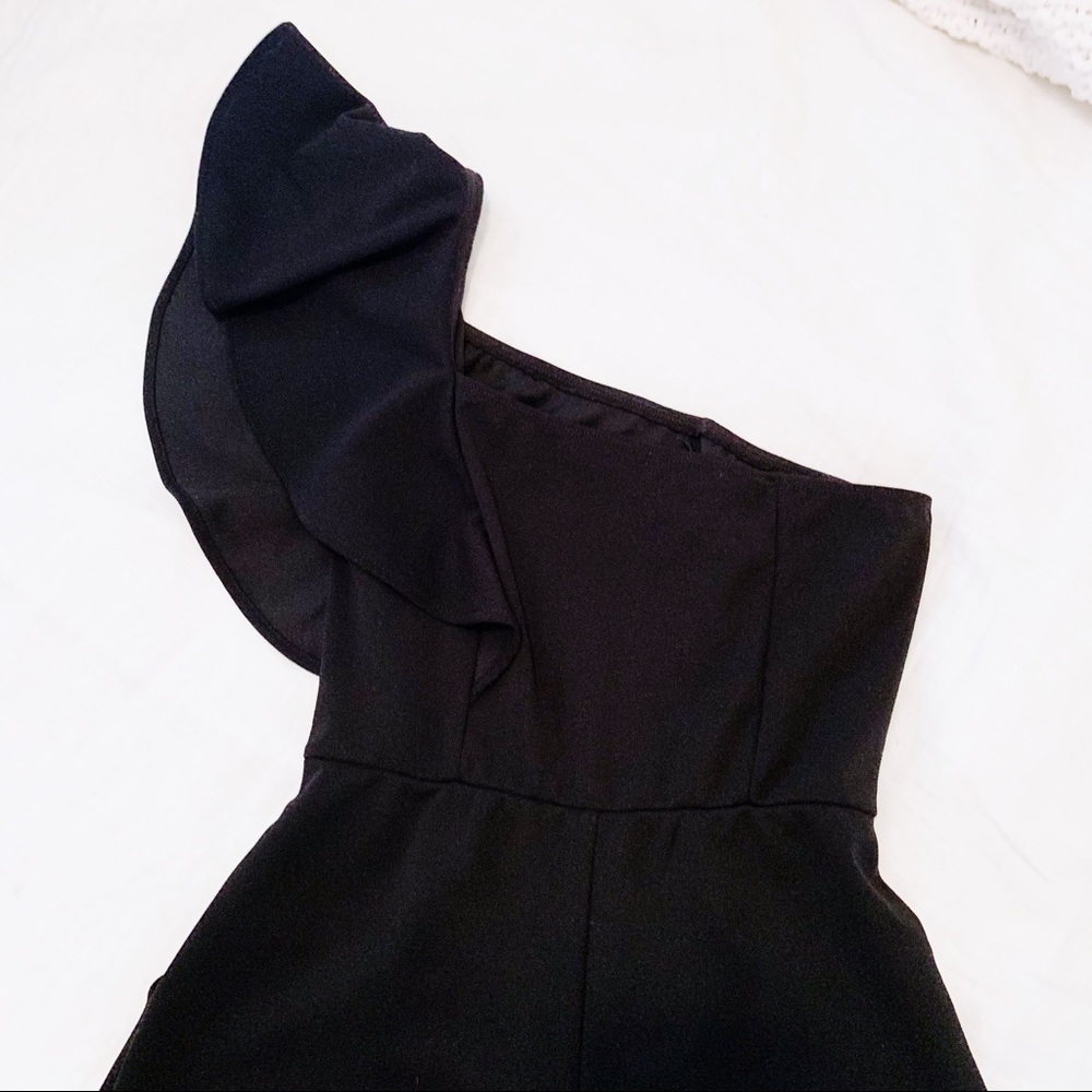 ***SOLD*** One shoulder jumpsuit